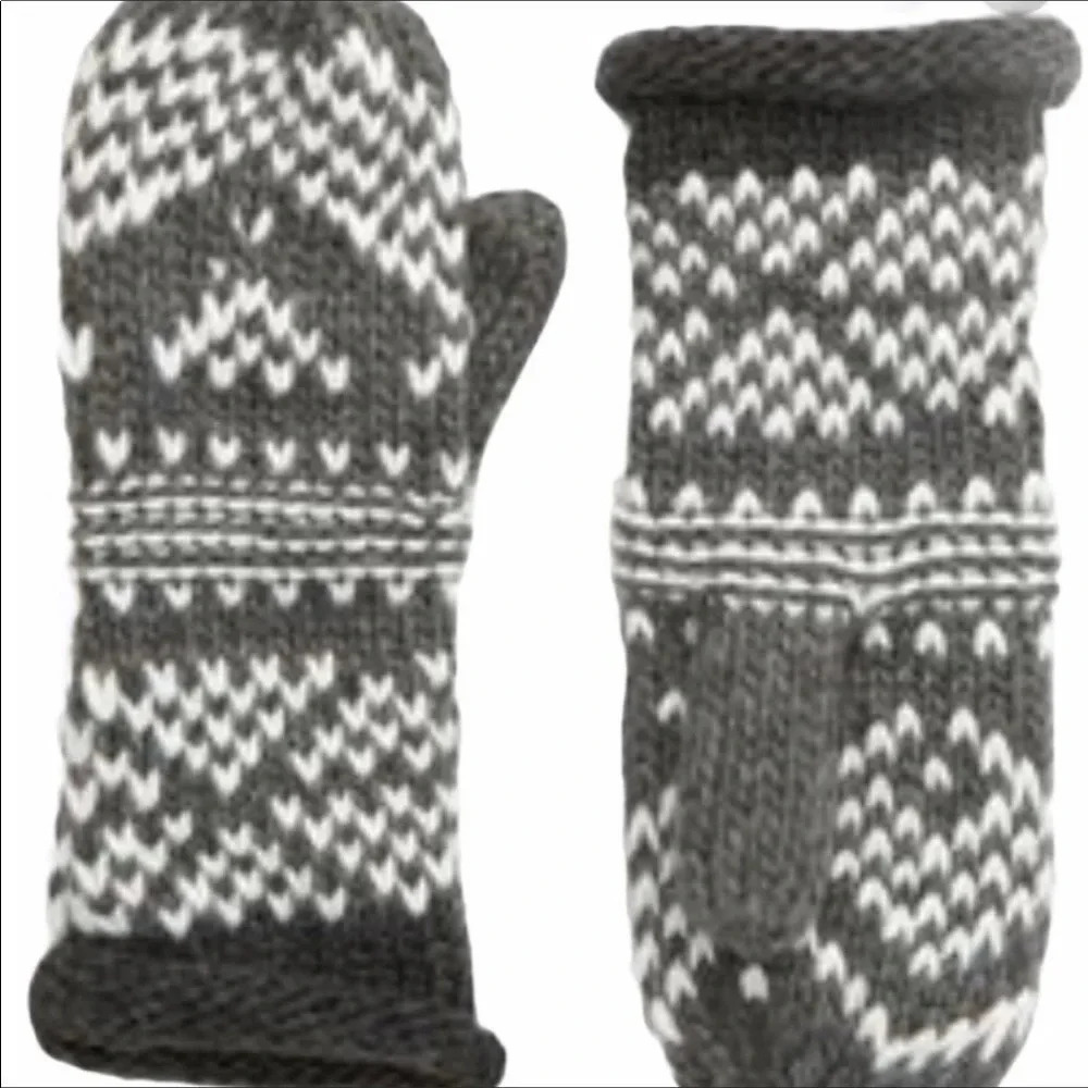 NWT Zella Gray Truffle Knitted Lined Casual Winter Mittens OS